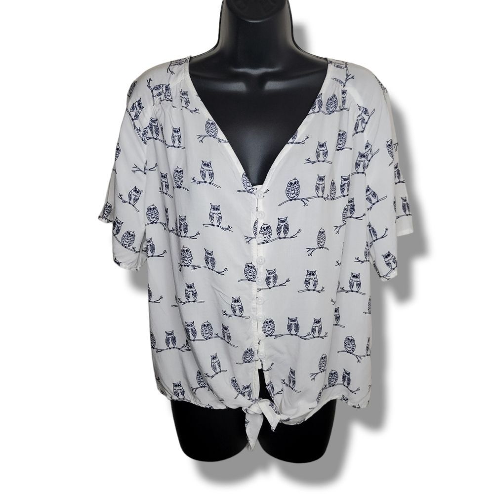 BeachLunchLounge owl print tie hem blouse top size Medium